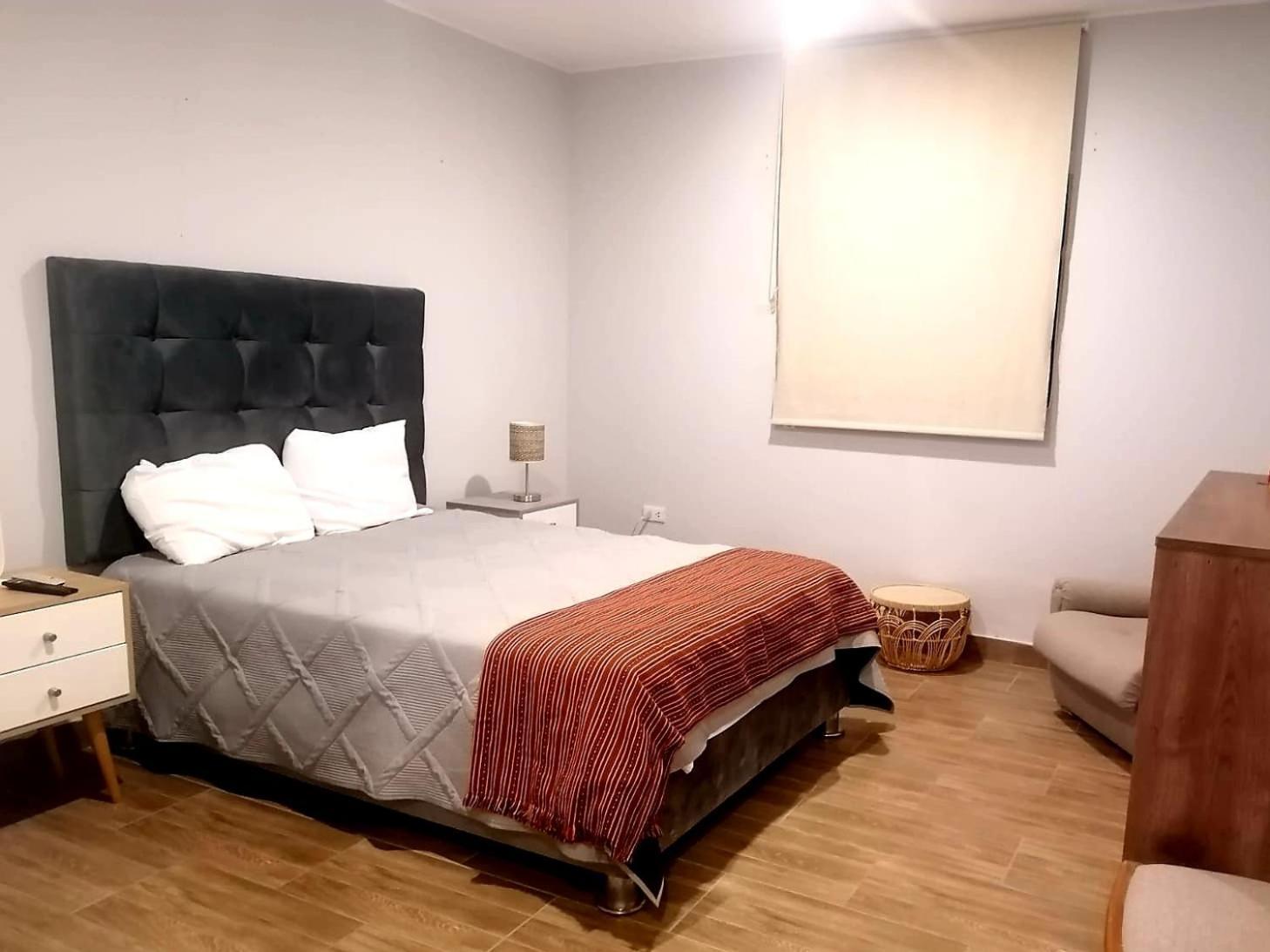 Hotel Sol De Ocucaje #1 San Antonio Екстериор снимка